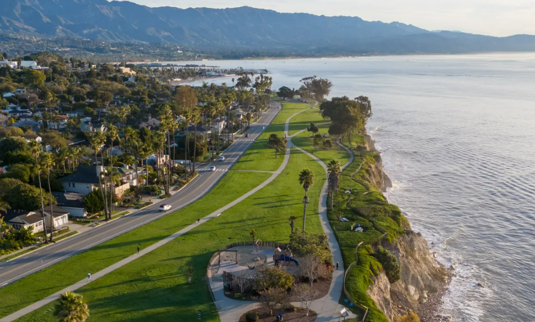 Picnics, Playgrounds, and Panoramas: The Shoreline Park Experience